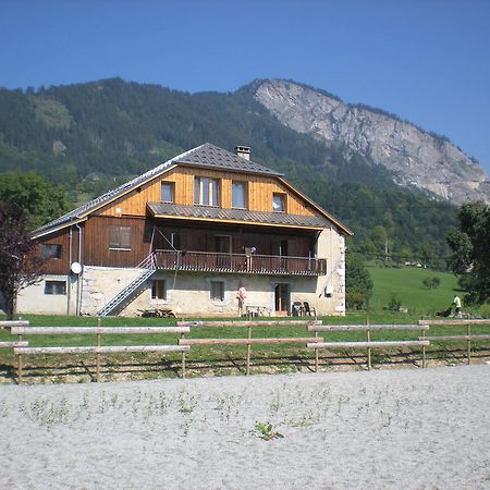 Les Paddocks Du Mont Blanc Hotel Mieussy Exterior foto